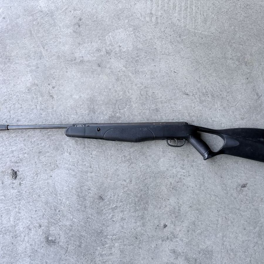 Crosman F4 Nitro Piston .177 Cal Break-Barrel Air Rifle with Pellets - Excellent for Plinking/Pest Control