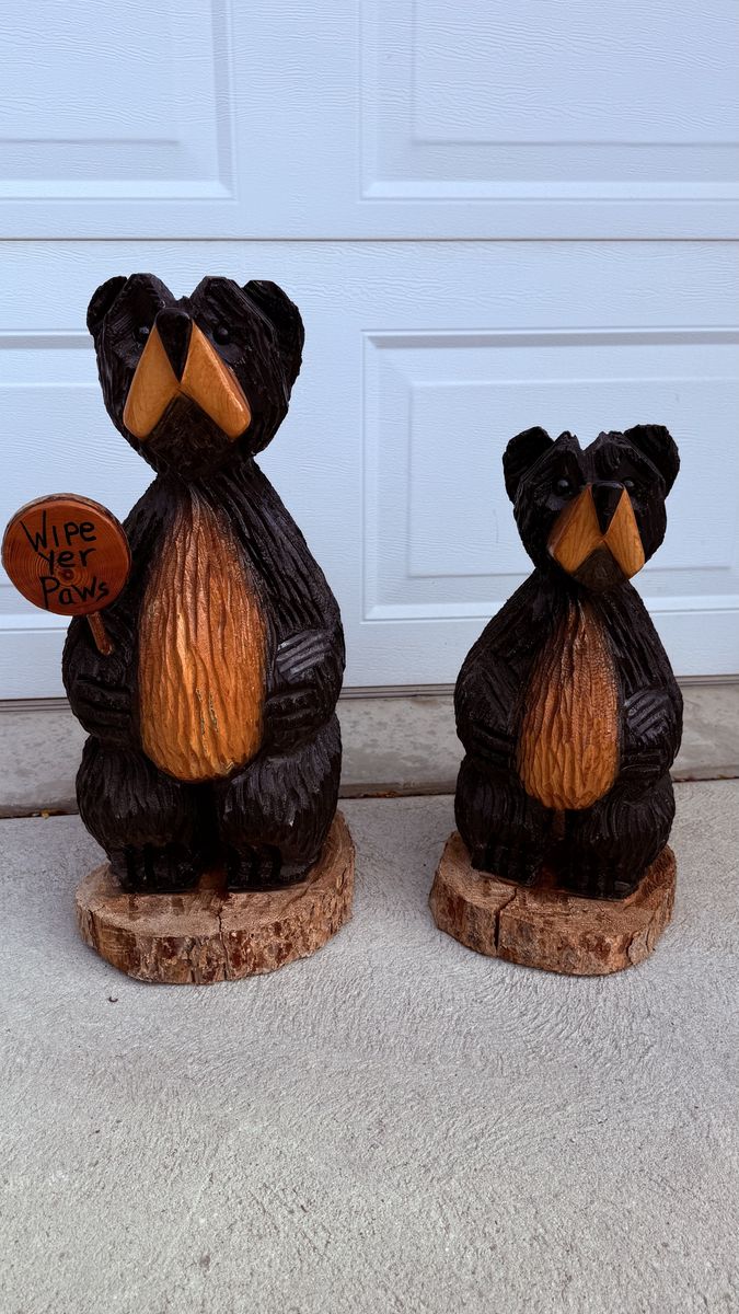 WOOD CARVED BEARS