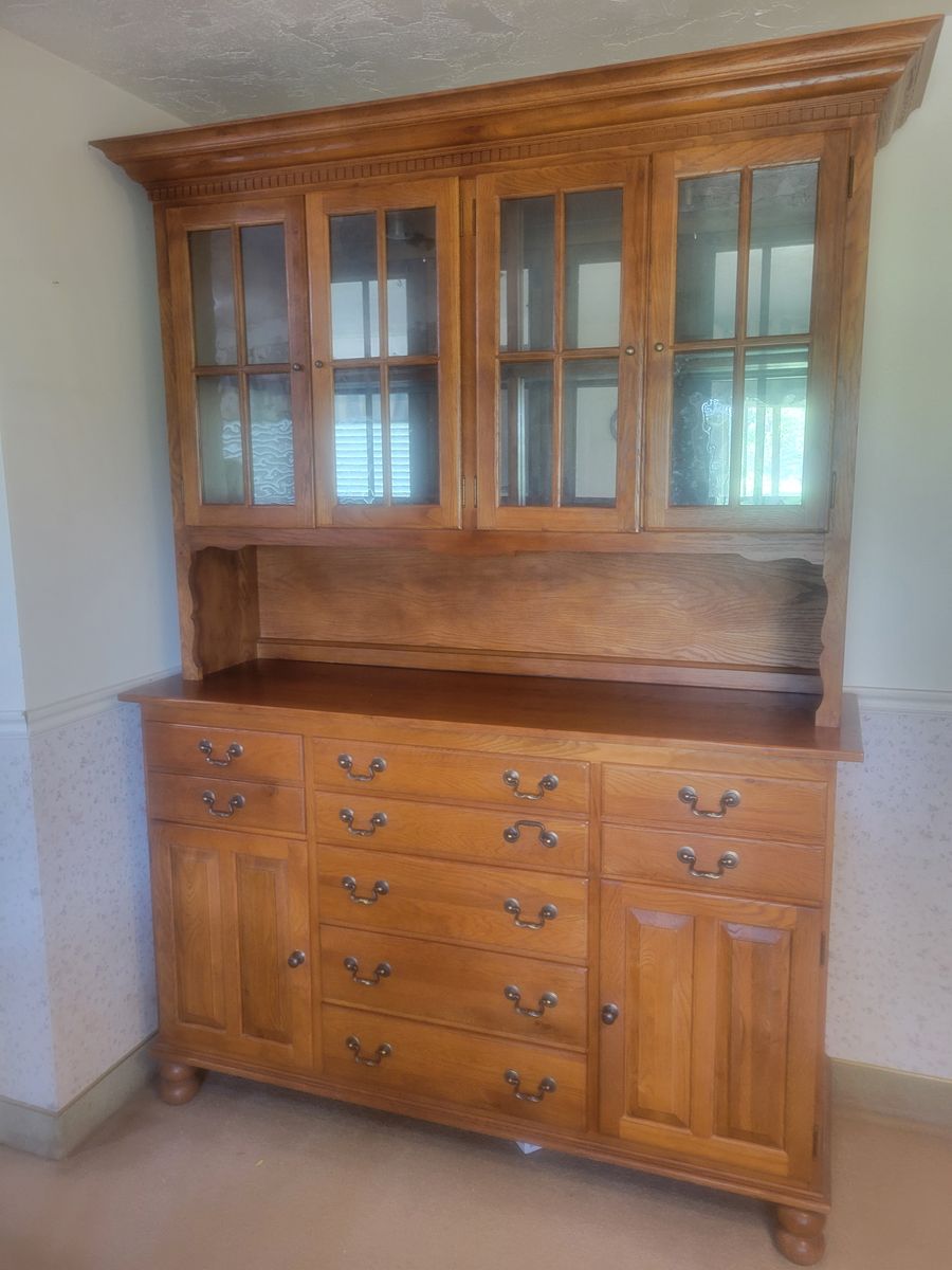 Beautiful Hutch!