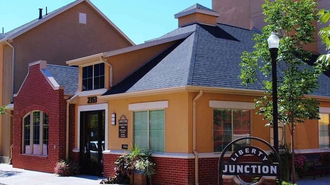 2 Beds 2 Baths Shared Apartment in Junction Way