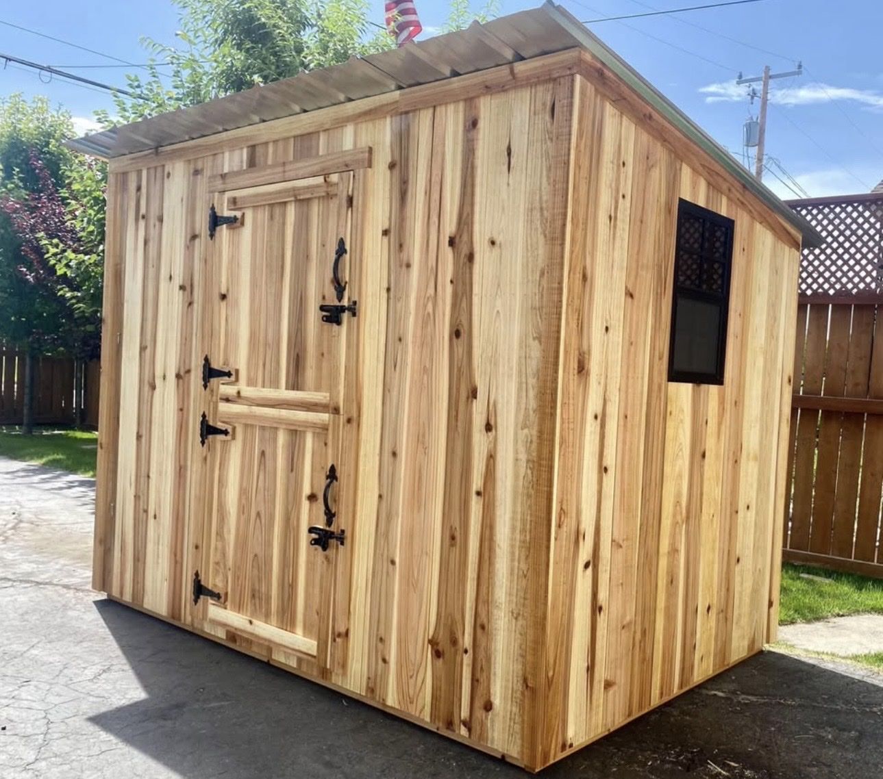 New Solid Wood Animal Shelter