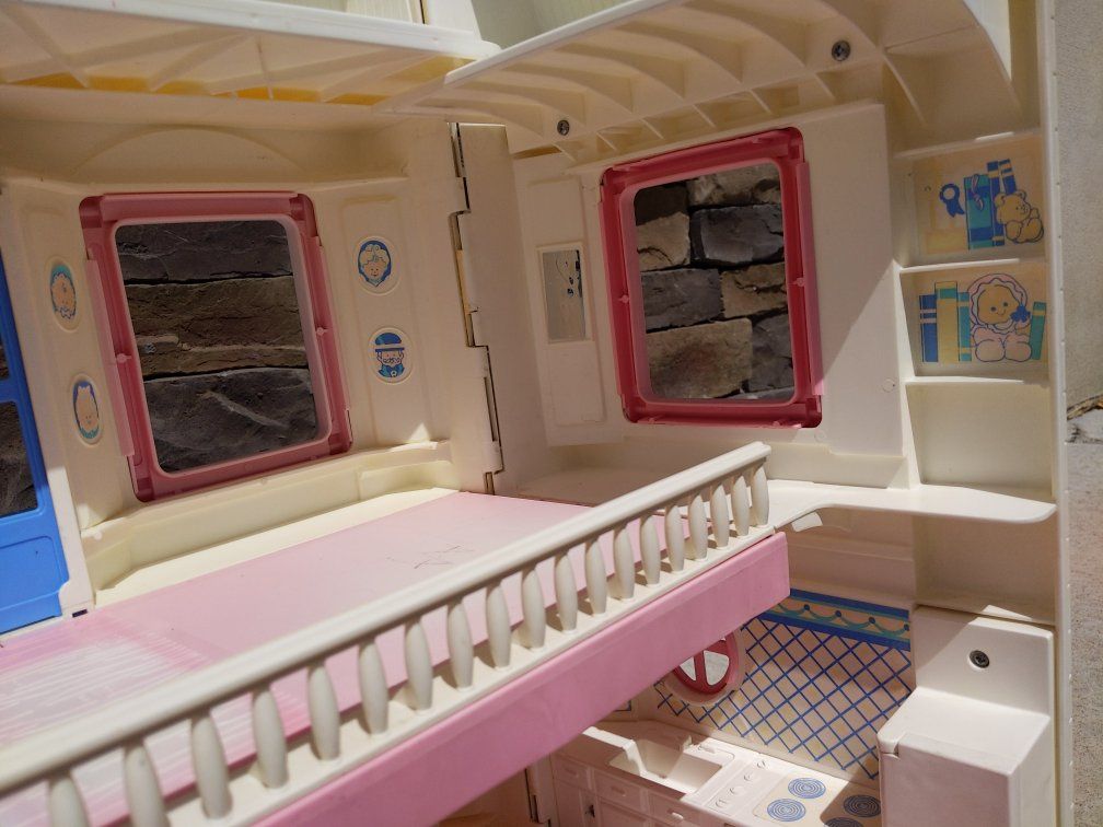 Main image 8