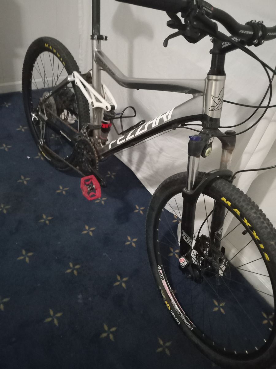 Fezzari Abajo Peak Full Suspension Mountain Bike - Size 19" - Maxxis Tires