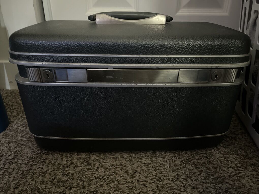 Vintage Somsonite SHWAYDER 1812 Makeup Vanity