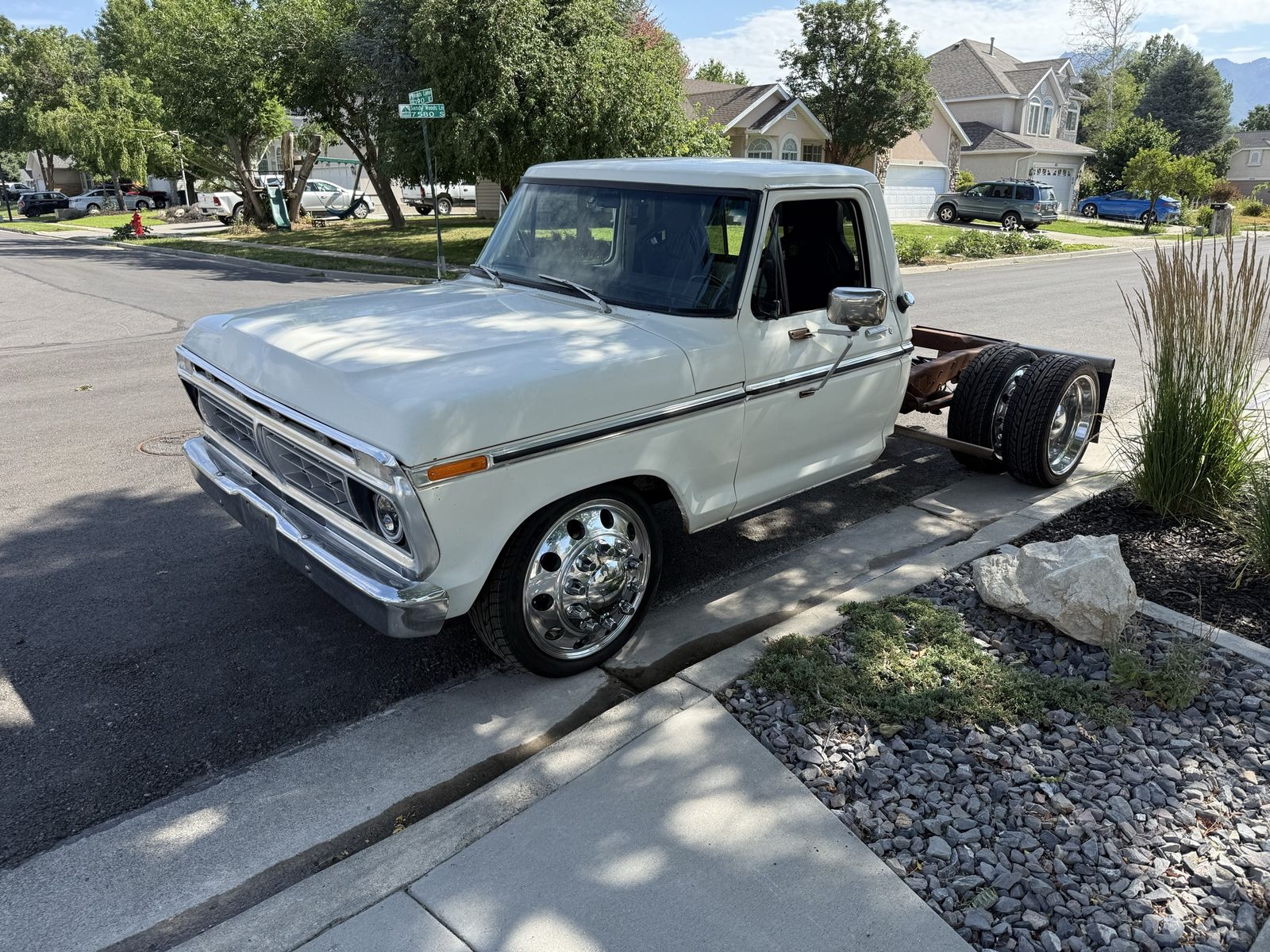 1976 Ford F350 Dually (Rat Rod)