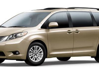 2013 Toyota Sienna XLE 8-Passenger