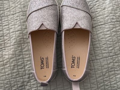 TOMS Silver Glitter Slip-On Shoes Youth Size 5 NEW