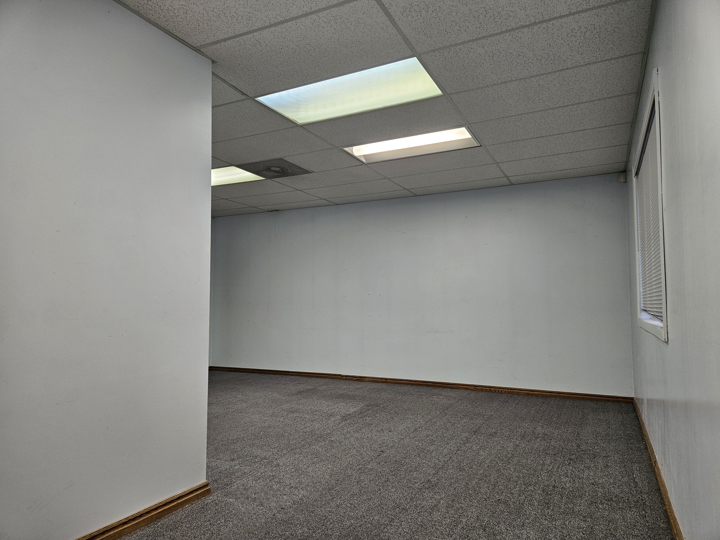 Main image 8