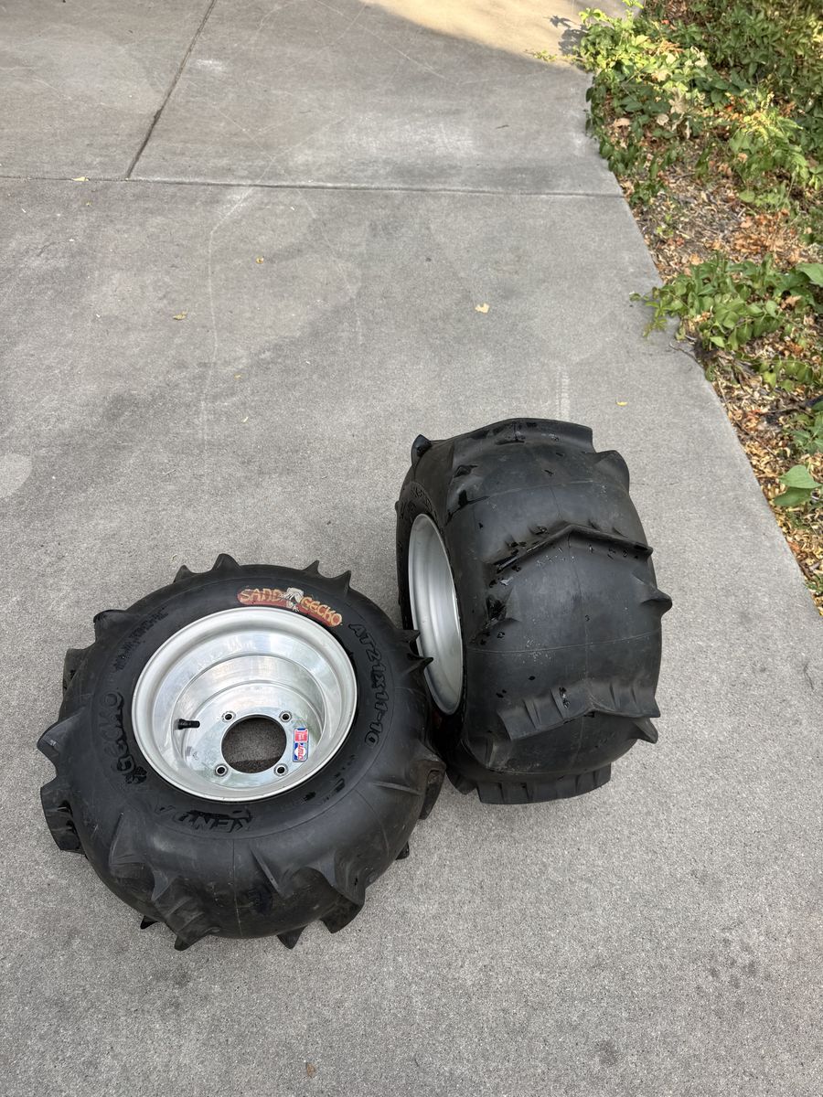 Sand paddle tire and Yamaha rims