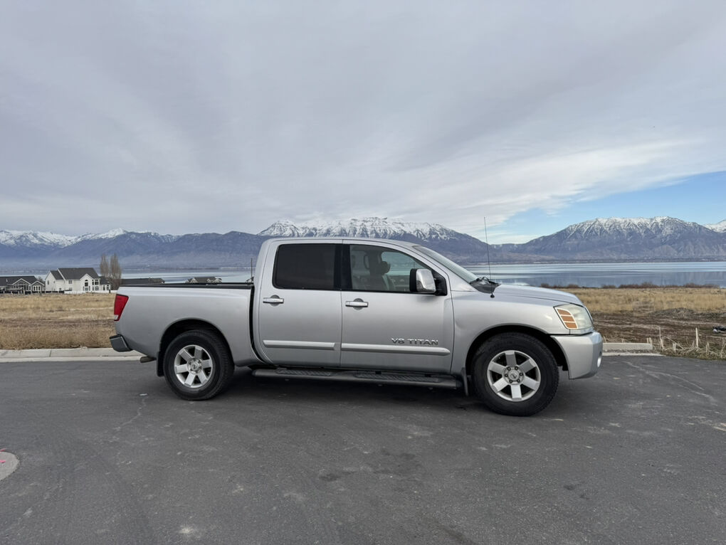2005 Nissan Titan LE