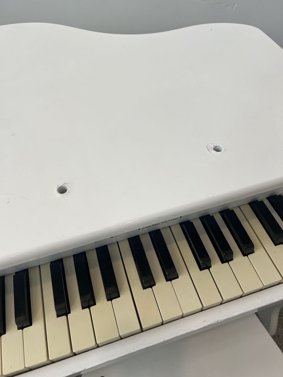 Main image 6
