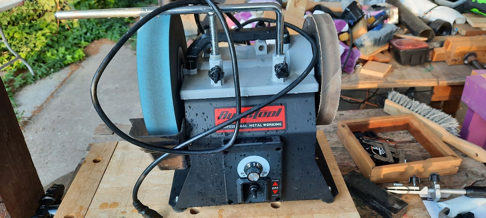 Bucktool 10 inch wet grinder