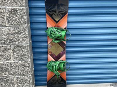 Rome SDS Snowboard with Green Ride Contraband Bindings - Used All-Mountain Snowboard