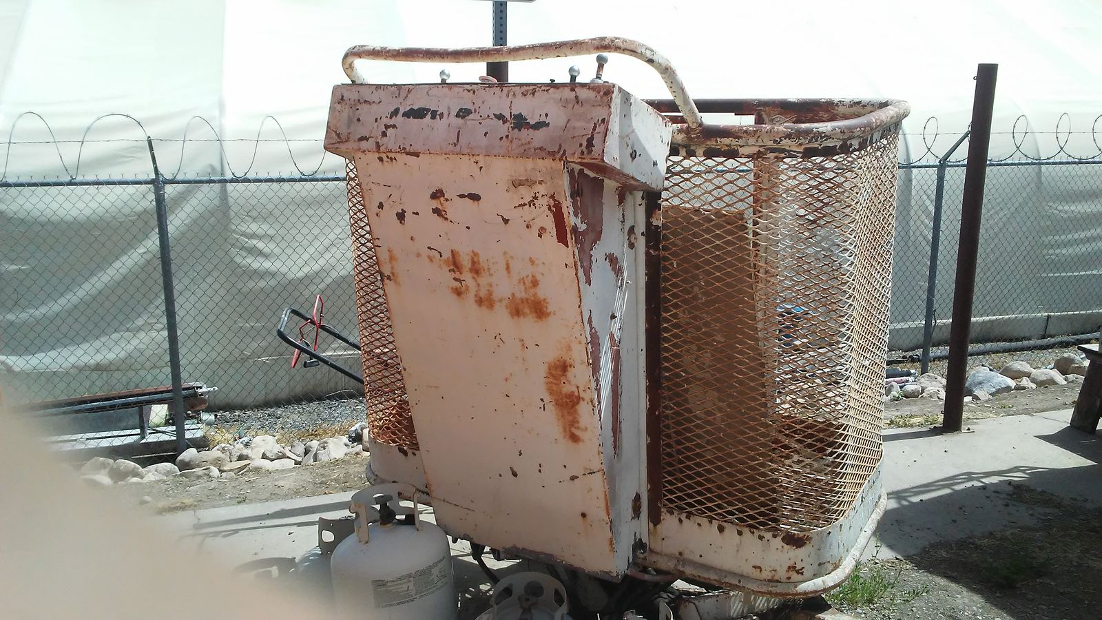 Man Lift $2500