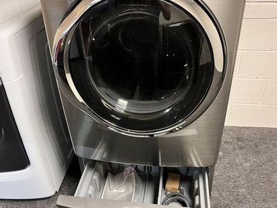 Samsung stainless Electric Dryer With Steam