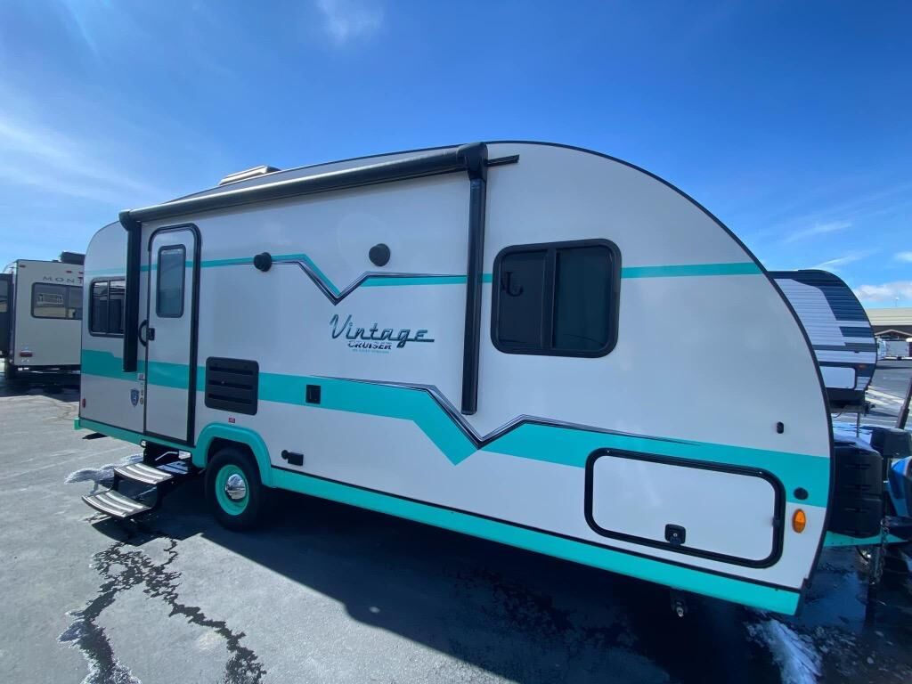 Used 2023 Gulf Stream RV Gulfstream Retro Travel Trailer (Vintage 19ERD)