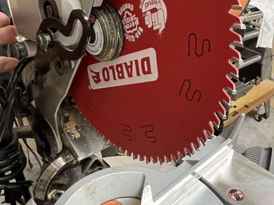 Ridgid 10-Inch Compound Miter Saw with Diablo Blade