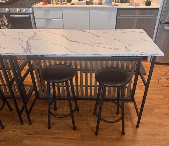 Kitchen Islands with Chairs