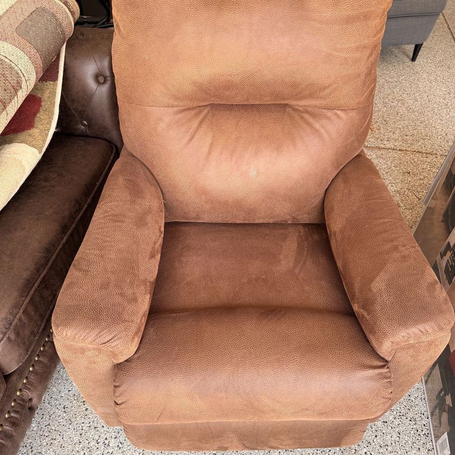 La-Z-boy rocker recliner ($500 new)
