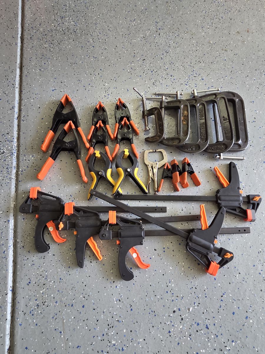 22‑Piece Clamp Assortment – Mostly New – C‑Clamps, Bar Clamps, Spring Clamps