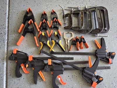 22‑Piece Clamp Assortment – Mostly New – C‑Clamps, Bar Clamps, Spring Clamps