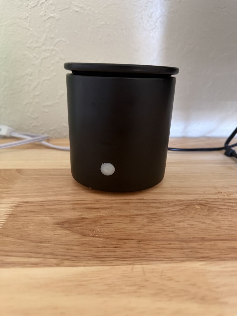 Wax warmer