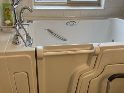 SAFE STEP WALK IN TUB MICROSOOTHE