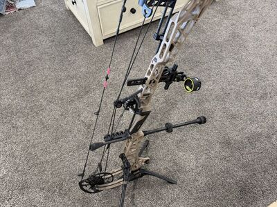 Left Handed Matthews Lift X 33