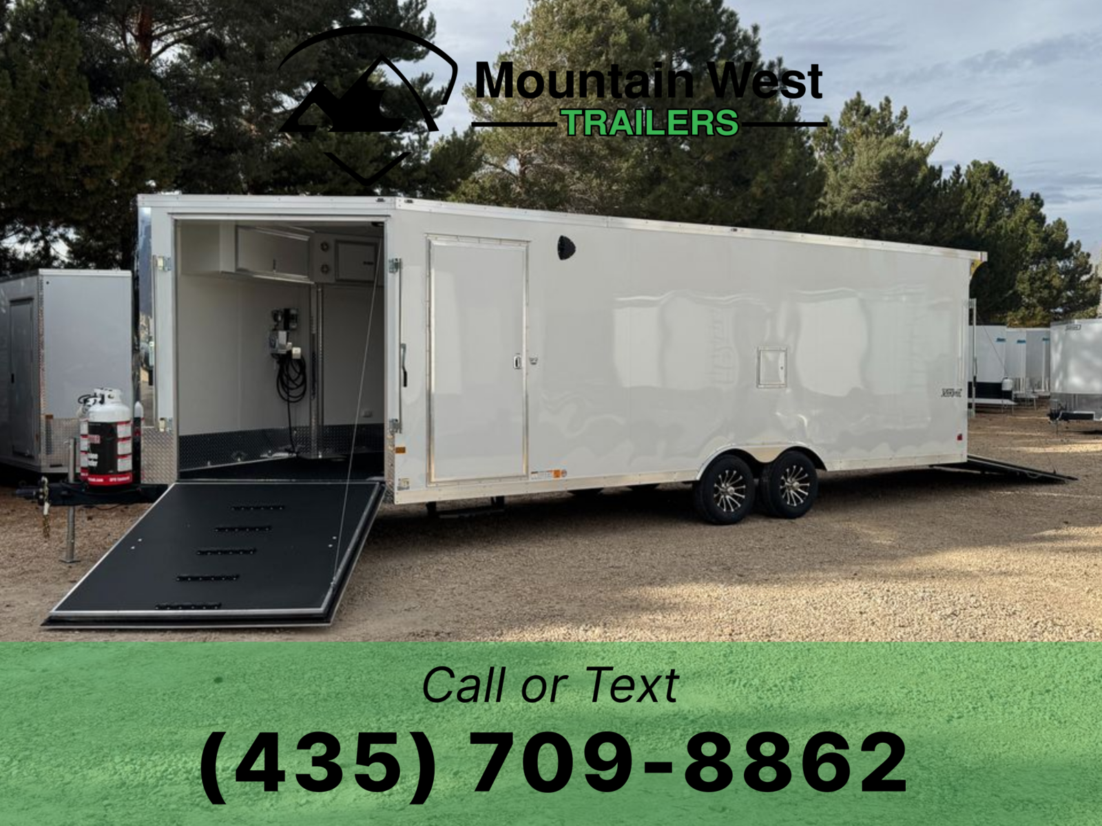 2026 Haulmark VENTURE 8.5X24+6' V-Nose Enclosed Snowmobile Trailer