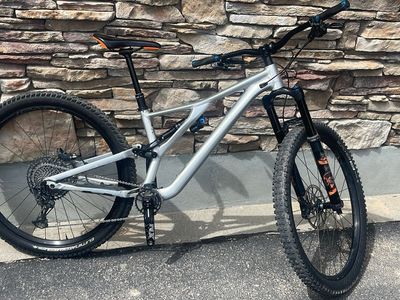 2019 Specialized stumpjumper comp alloy 29 s2 small
