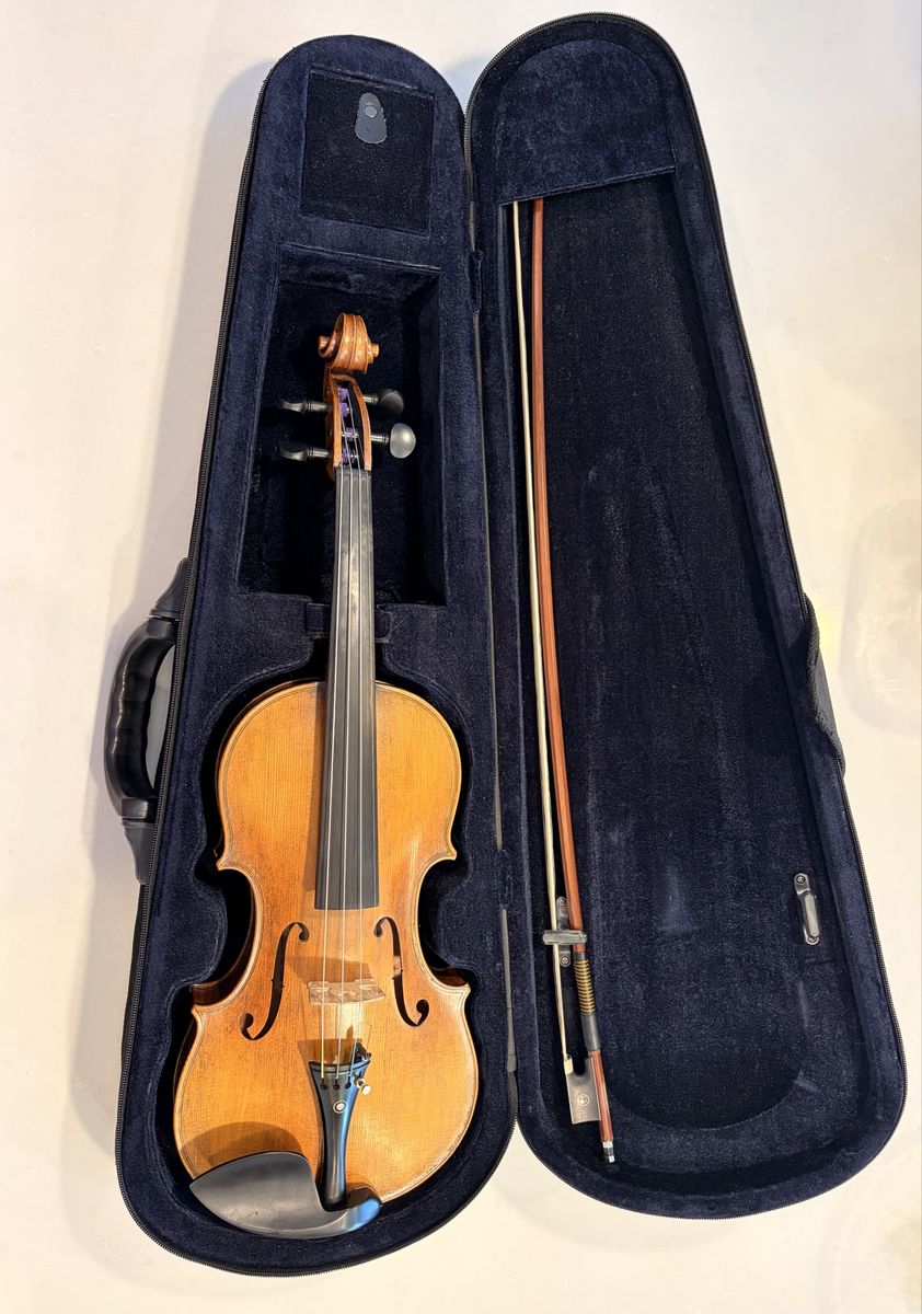 4/4 Full Size Violin