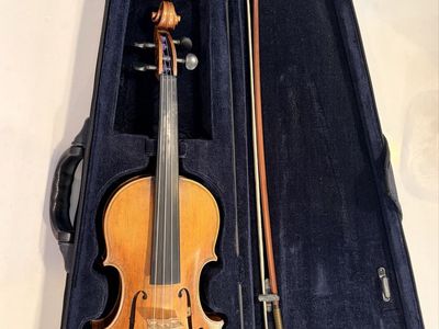 4/4 Full Size Violin