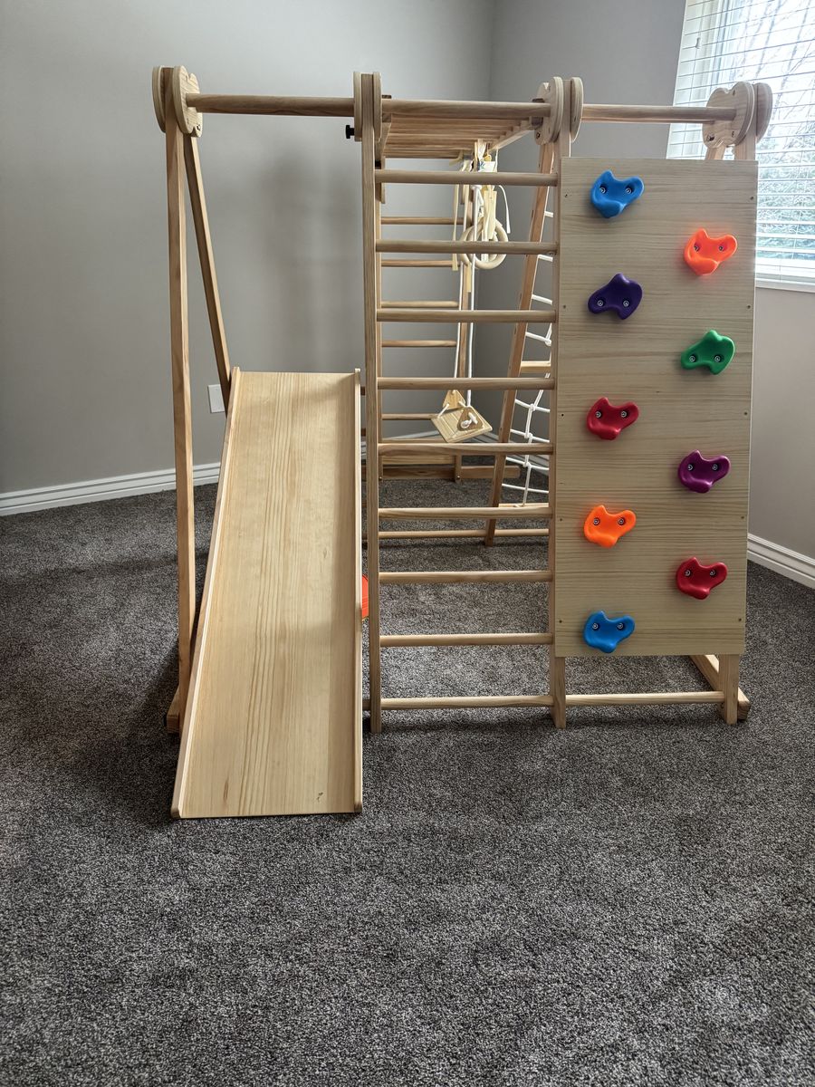 Avenlur Indoor Jungle Gym