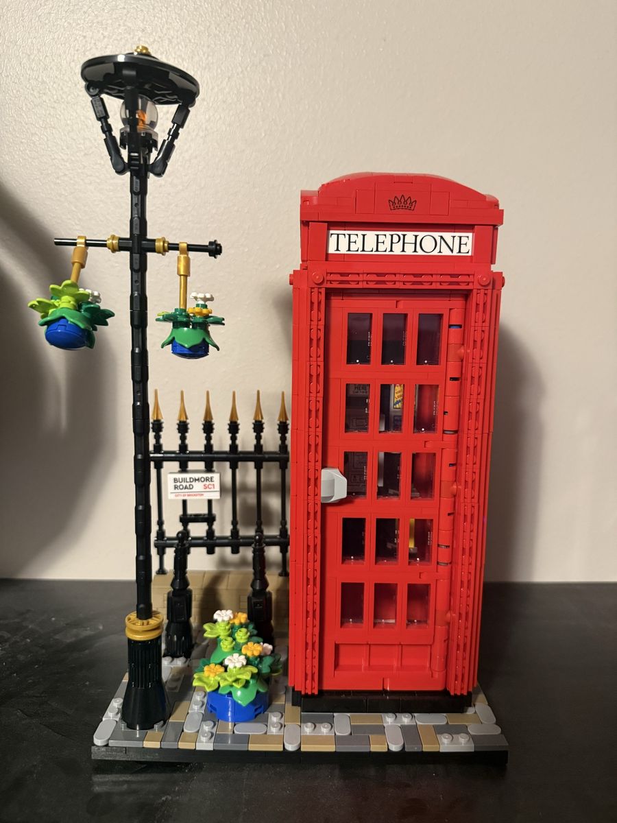 LEGO Red London Telephone Box