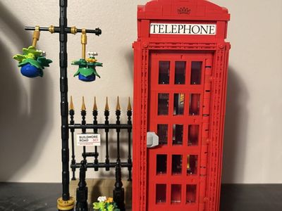 LEGO Red London Telephone Box