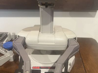 Vintage Nintendo R.O.B. Robotic Operating Buddy with Gyro Accessories