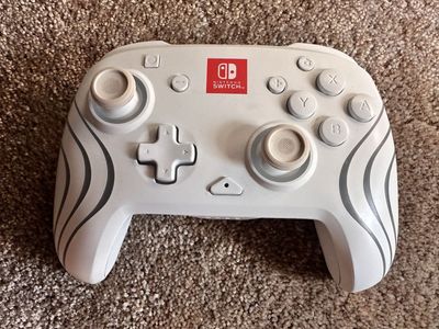 PDP Wireless Controller for Nintendo Switch - White