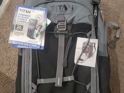 Titan ice wall backpack cooler new