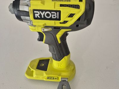 Ryobi P238
