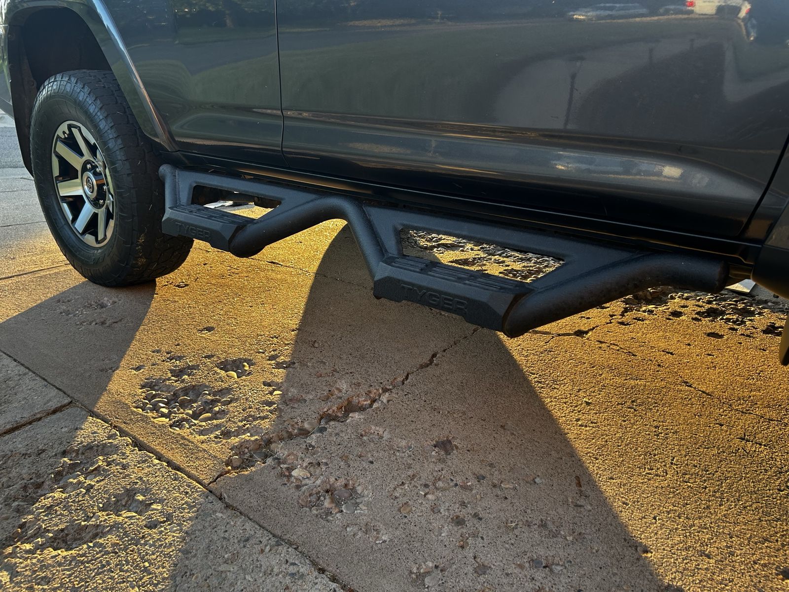 Tyger Blade Running Boards for 5th Gen Toyota 4Runner (2010-2023) - Black Side Steps w/ Hardware