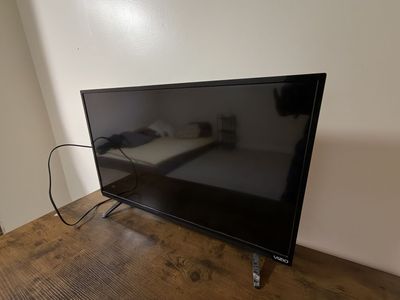 VIZIO 32" TV
