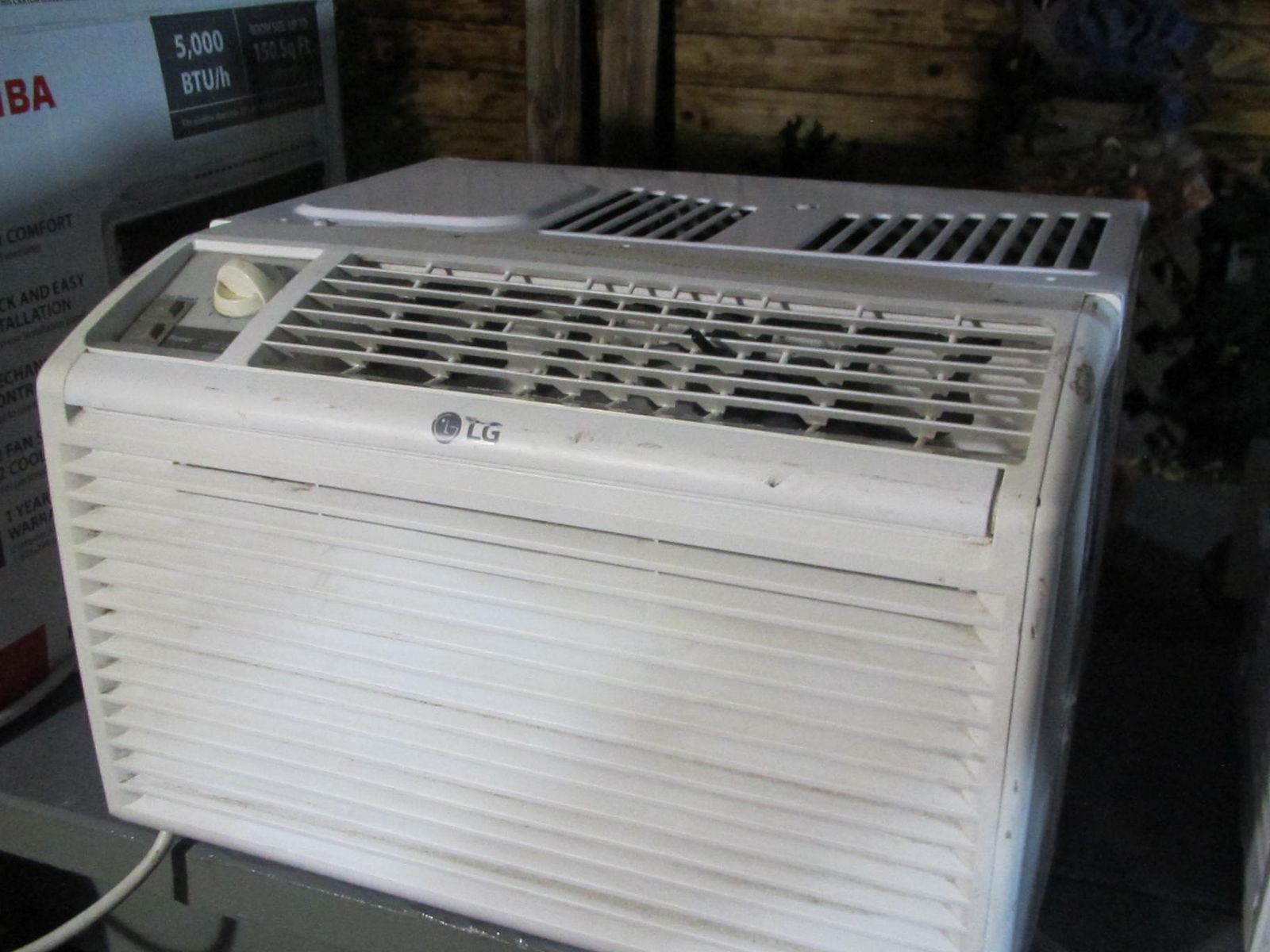 LG Window AC Unit 5,000BTU