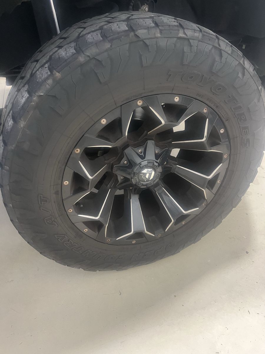 20” Fuel Assault Wheels (Came off 2019 Ford F350)