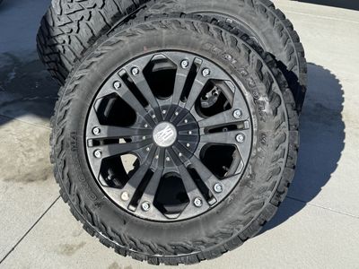 Toyota Tundra Mud Tires