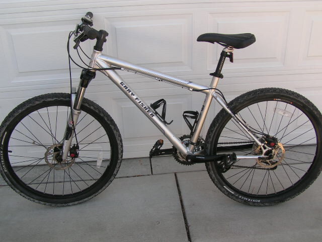 Gary Fisher Mountain Bike Hard Tail Rock Shox on Front disc brakes