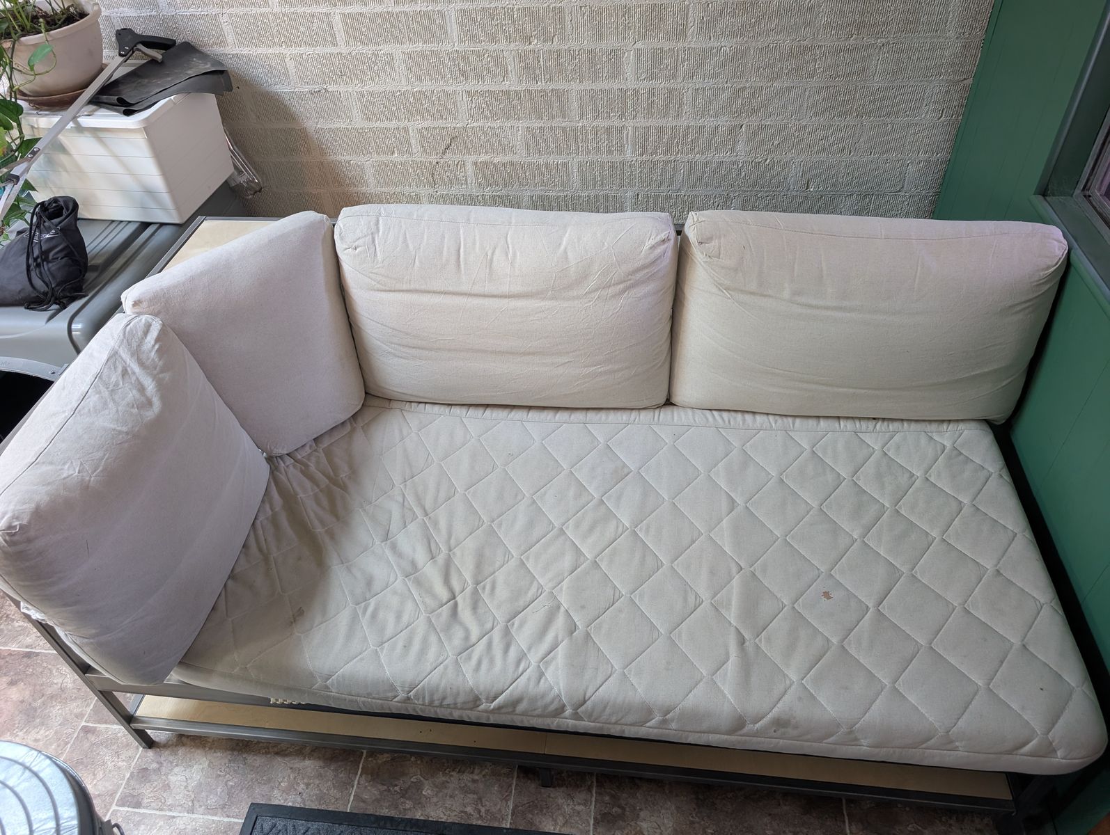 Free couch