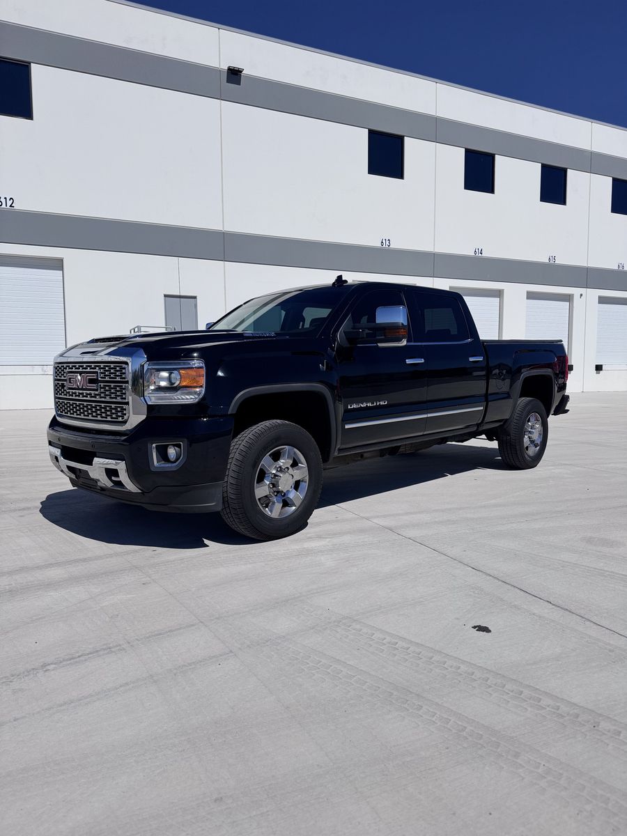 2018 GMC Sierra 3500HD Denali