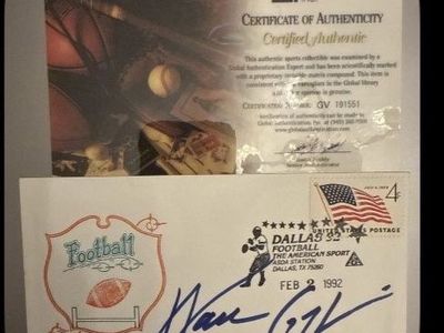 Walter Payton NFL Chicago Bears NFL Hand Signed Football Dallas Envelope Autographed Cover with Global Authentication COA