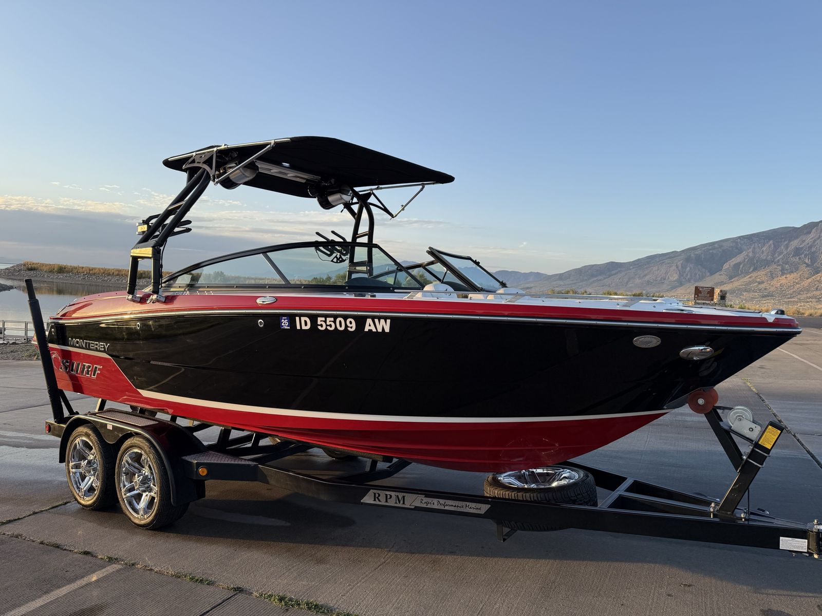 2017 Monterey surf boat 238SS Roswell Pkg