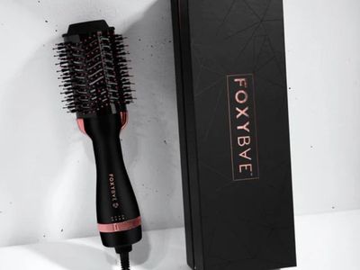 NIB Foxy Bar Blowout brush